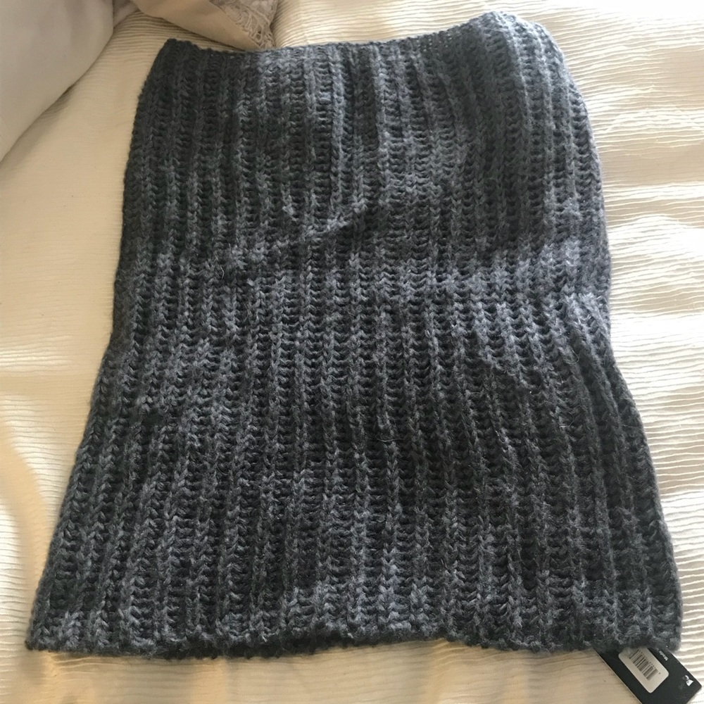 Infinity Scarf - Picture 2 of 3